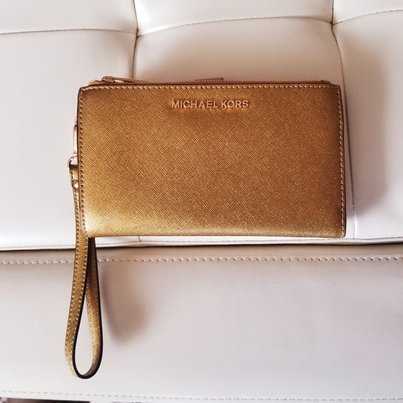 NWOT Michael Kors Gold Jet Set Travel Wristlet/Clutch - Picture 7 of 12